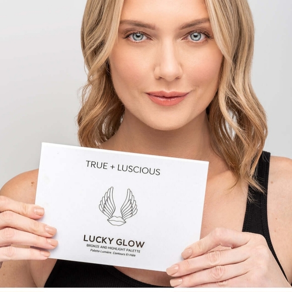NWT True + Luscious Lucky Glow Bronzer Palette - Picture 2 of 5